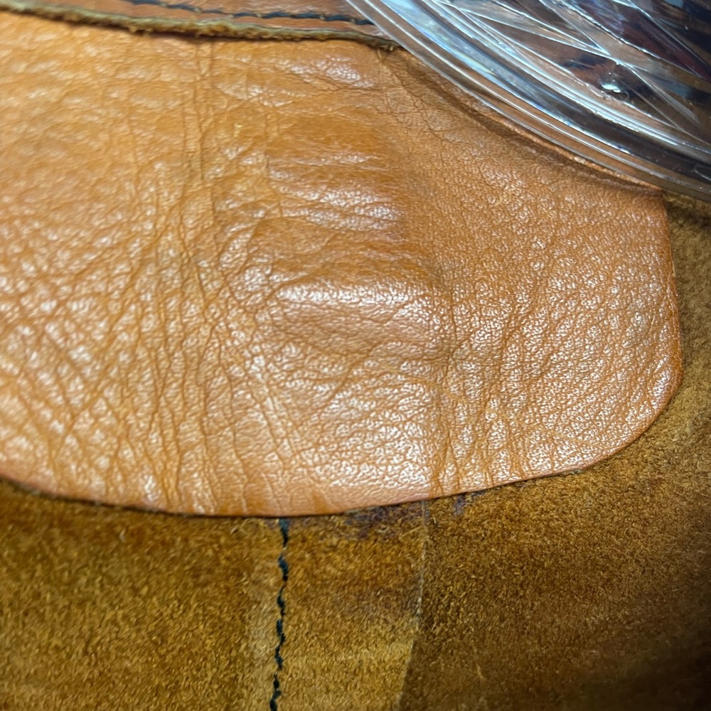 Vintage Men’s Tan Leather Vest - Picture 13 of 16